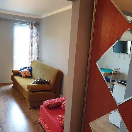 Kawalerka U Mirka アパート *